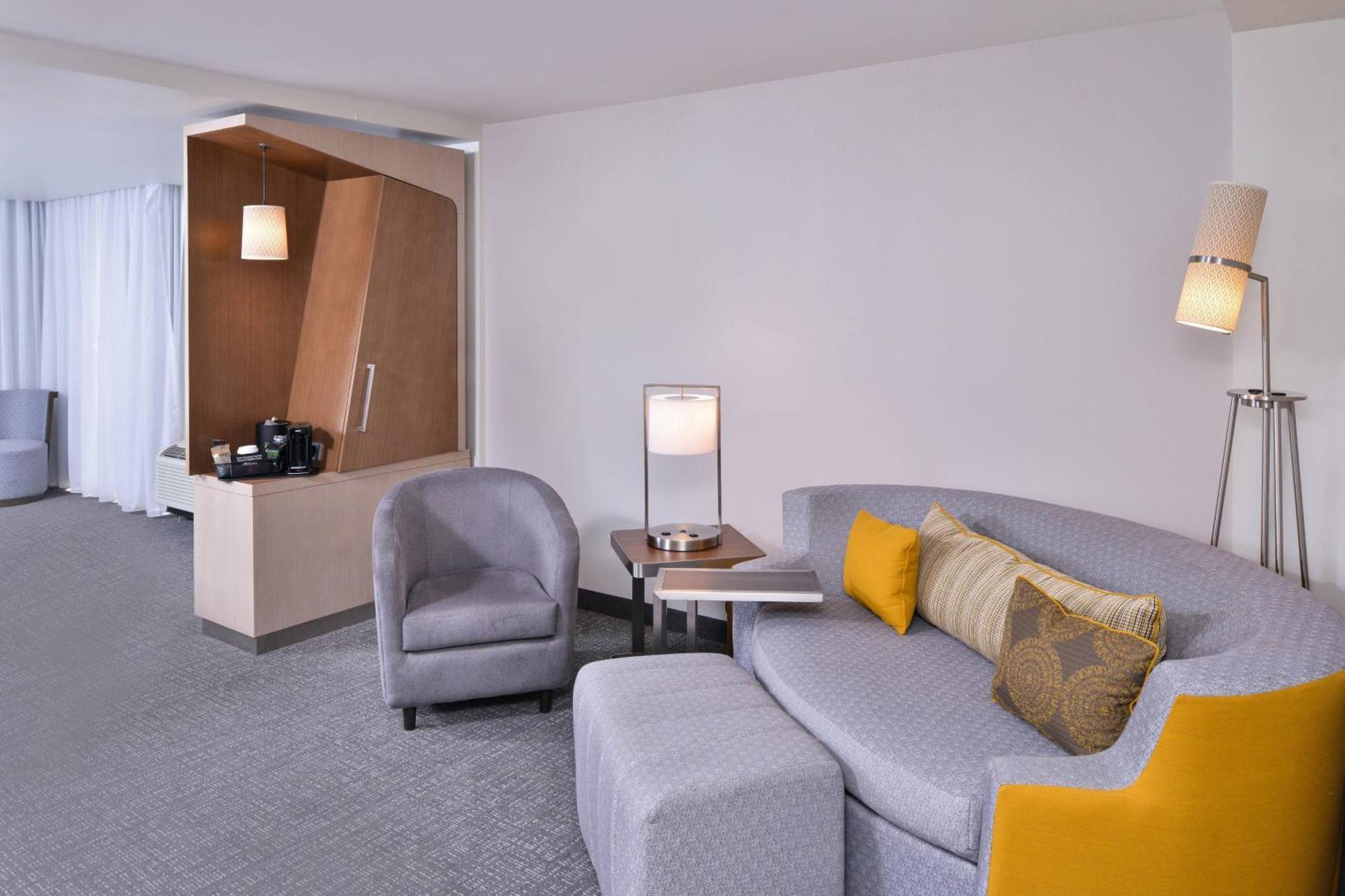 Courtyard By Marriott Columbus Grove City Exterior photo