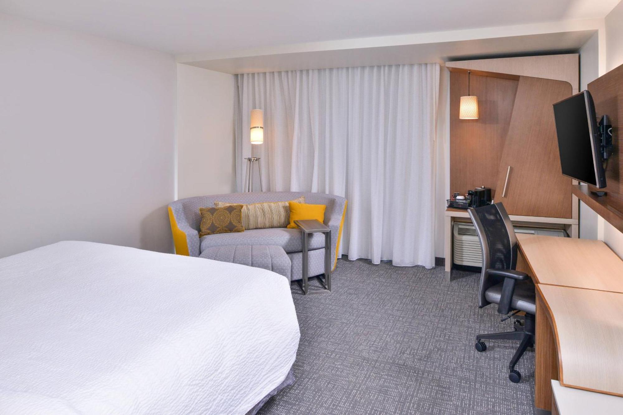 Courtyard By Marriott Columbus Grove City Exterior photo