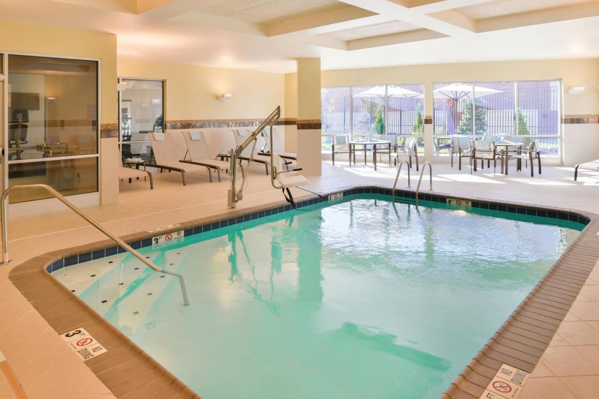 Courtyard By Marriott Columbus Grove City Exterior photo